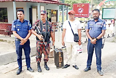 তামাবিল সীমান্ত দিয়ে ভারতে পালানোর সময় ইউপি চেয়ারম্যান আটক